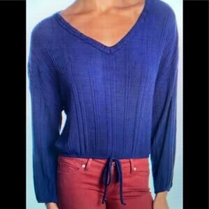 NWT White willow medium navy top